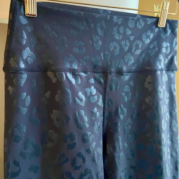 Sage Collective Leggings Size Large Black Animal Print High Waisted Activewear - Picture 3 of 7